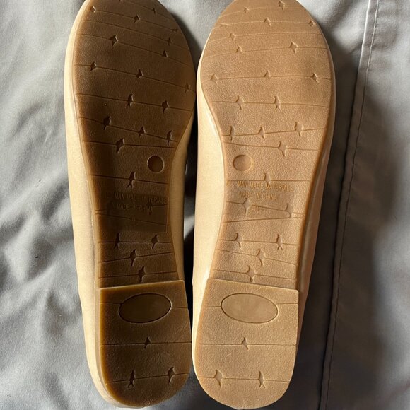 Ollio Women's Size 9 Beige Ballet Flats - new in box - Picture 6 of 8